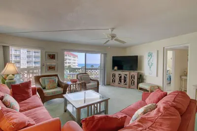 Image de 1br / 1ba - Belle vue sur le golfe et la piscine