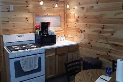 Image de Nouvelles Cabines! Un Logement Abordable À L'ANNÉE Au Coeur Du Pays De Dieu!