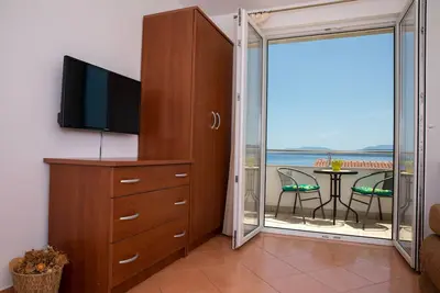 Image de Appartement d'une chambre prés de la plage Igrane, Makarska (A-18069-c)