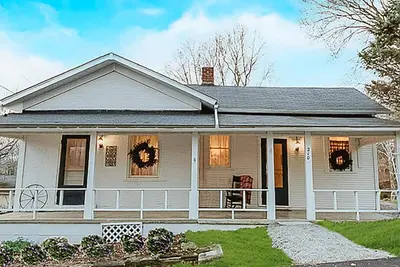 Image de Pet friendly historic home in Downtown Nashville!