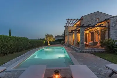 Image de Maison de vacances Buzet pour 1 - 8 personnes avec 4 chambres à coucher - Maison de vacances