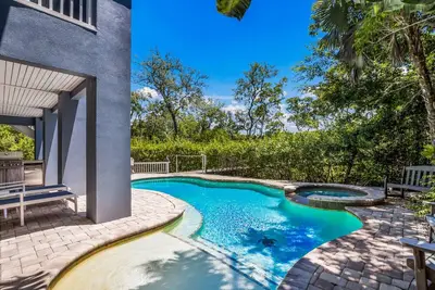 Image de Anna Maria Island Private Waterfront Oasis avec vue sur la baie de Bimini