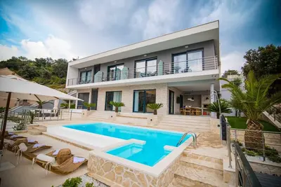 Image de Glamorous Dubrovnik Villa | 5 Bedrooms | Villa Stikovica Earth | Stunning Sea Views & Private Pool | Stikovica