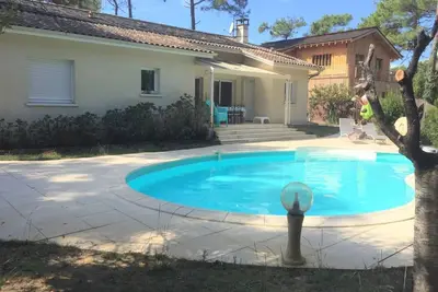 Très jolie maison de type 4 avec piscine dans un quartier résidentiel
