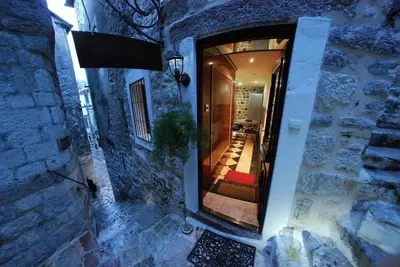 Image de Appartement 2 Chambres avec Jacuzzi et Lit Ă Eau