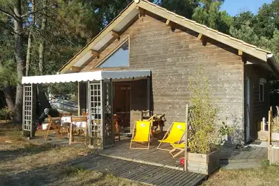 Image de Chalet 1 à 5 personnes jardin et terrasse avec pergola dans Parc résidentiel