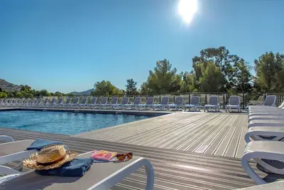 Image de Vacances sur la Côte d'Azur | Accès Piscine + Terrain Multisports