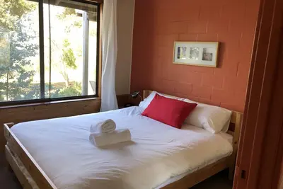 Image de Ines - Turicum Chalets @ Monkey Rock Winery