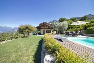 Image de Il Lago Blu Loft With Pool, Castelveccana, Italie