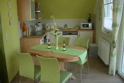 Image de 3 pièces à l'étage supérieur - maison de vacances Müritzstern - appartements de vacances