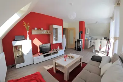 Image de 3 pièces à l'étage supérieur - maison de vacances Müritzlust - appartements de vacances