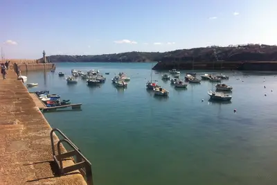 Image de Duplex 100 m2 face mer et port plein Sud