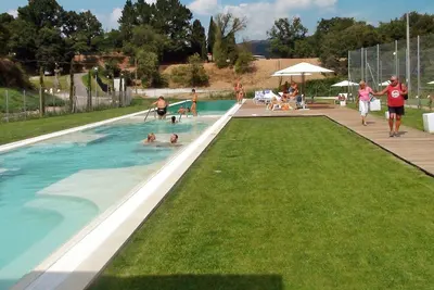 Image de Agréable appartement pour 8 personnes avec Wifi, piscine, Tv, patio, animaux admis et parking