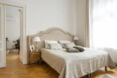 Belle Epoque I, suite de luxe à 50 m de la place principale