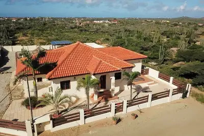 Image de Villa Ayo Dushi. La propriété est située en pleine nature.
