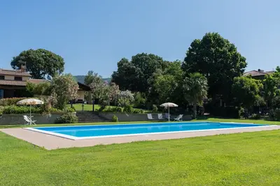 Image de Bel appartement dans une maison de vacances avec Wifi, piscine, Tv, terrasse et parking