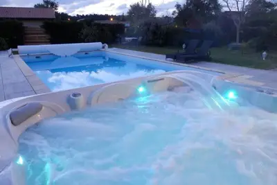 Image de Azur Landes - près de l'océan- piscine, jacuzzi, sauna, pétanque 15 personnes