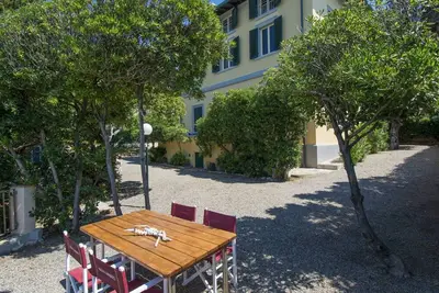 Image de Belle maison de vacances privée pour 9 personnes avec Wifi, Tv, patio, animaux admis et parking