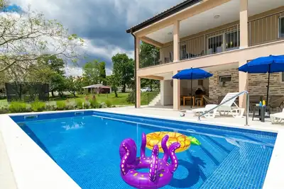 Image de Belle maison de vacances privée avec climatisation, Wifi, piscine privée, Tv, terrasse et parking