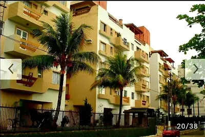 Image de appartement confortable sur la plage de la baie / Guarujá, à 5 minutes de la mer.