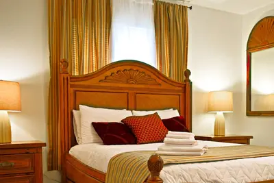 Image de Nouveau Granada Gates @ Warm Mineral Springs Park, A / C, Wi-Fi, Parking, Gulf Beaches