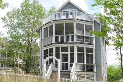 Image de Beachwalk à son meilleur! Vues sur le lac, véranda, chambre pour les grandes familles