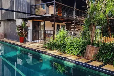 Image de 4 Bedroom Tropical Home + Lap Pool + Parking For Caravans, Boats Or Trailers.