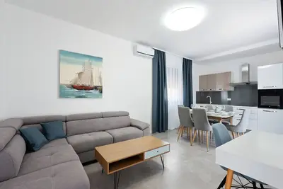 Image de Maison Ă Vir avec Piscine et Sauna