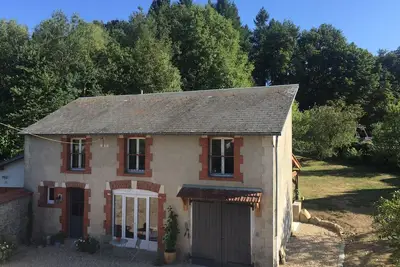 Image de Maison de vacances de 3 chambres au coeur de la France rurale. Plein de charme rustique. 6 couchages