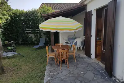 Image de Location Maison Avec Terrain De 1100 M2 Cloture. Proche Plage Et Tous Commerces