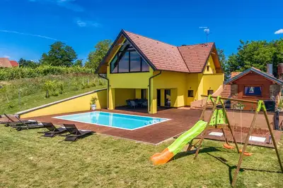 Image de Magnifique maison à Selnica avec sauna