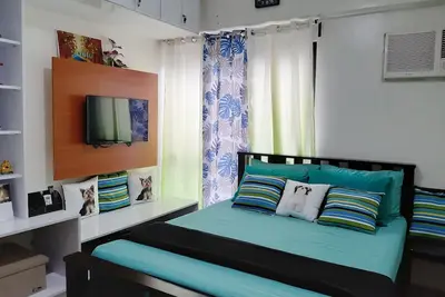 Image de Endroit confortable et chaleureux à Gerzon's Flat (Vinia Residences Qc)