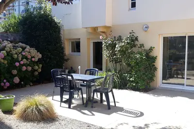 Image de Apt T2 Ă 20m de la plage au Rdc d'une maison avec jardin