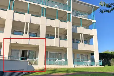 Image de Studio for 4 people with terrace, ideally located, residence with swimming pool