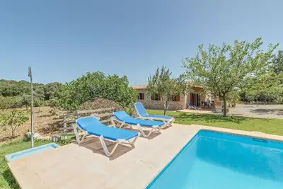 Image de Villa en pierre naturelle dans une campagne idyllique – Villa Mamici