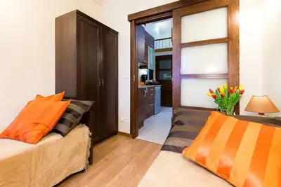 Vanilla 3, 4bdr, 2bth Family Apart in city centre, aircon