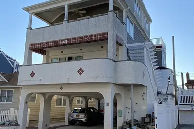 Image de Maison de vacances spectaculaire, à quelques pas de la plage!