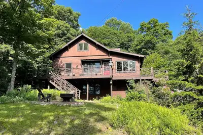 Image de Magnifique chalet avec des vues spectaculaires dans les montagnes des Adirondacks