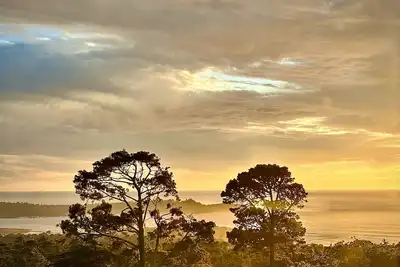 Image de Private Hilltop Home: Stunning Carmel Views, Hot Tub, 3 Balconies, Dogs Welcome