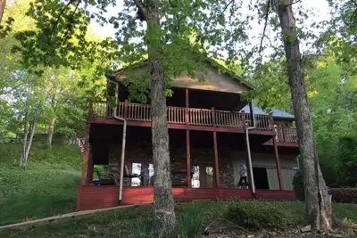 Image de Lakefront 4br\/2ba Cabin - Sleeps 10  --> Pets Stay Free <--