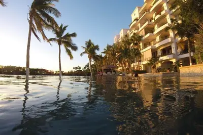 Image de La Concha Condos, vous pouvez entendre les vagues.
