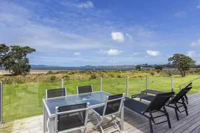 Image de Beachfront Escape - Maison de vacances Snells Beach