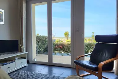 Image de Appartement rez-de-jardin, front de mer, 4 pers, calme, wifi gratuit