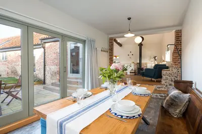 Image de Spacious barn, seals, seaside walks and Broads National Park