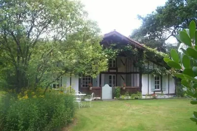 Image de Maison dite \"du Thiou\", 4 ch. 10 pers. piscine privée, calme charme et espace.