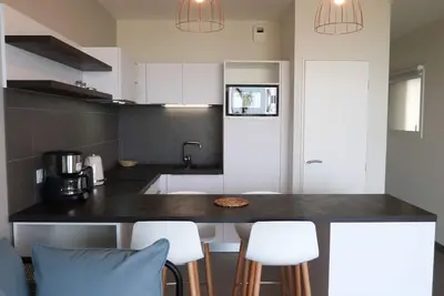 Image de Appartement pour 4 pers avec terrasse, jardin, piscine et accès plage - Animaux admis