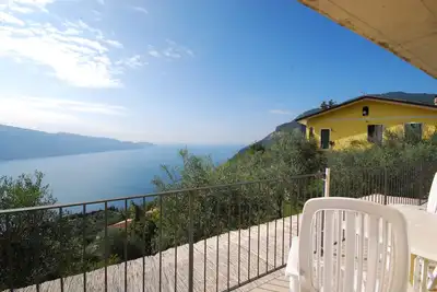 Image de Il Fiore - Theater Home, with marvellous lake view.