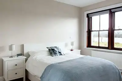 Riverside Marina Apt