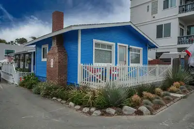 Image de Historic beachside home in charming Sunset Beach