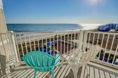 Image de Vues incroyables depuis une terrasse privée, restaurant sur place, tonnes d'équipements, WiFi gratuit